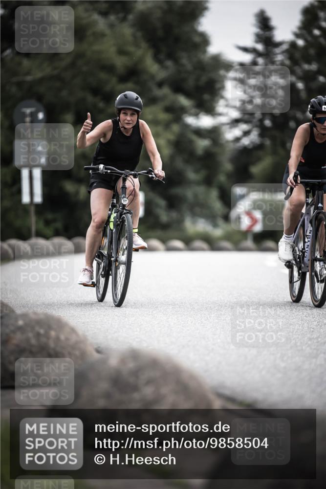 21.06.2026 - 29. Vierlanden-Triathlon H.Heesch http://msf.ph/oto/9858504 21.06.2026 10:30:49 Radfahren 142, 174, 294, 314, 366, 534, 559, 586 meine-sportfotos.de