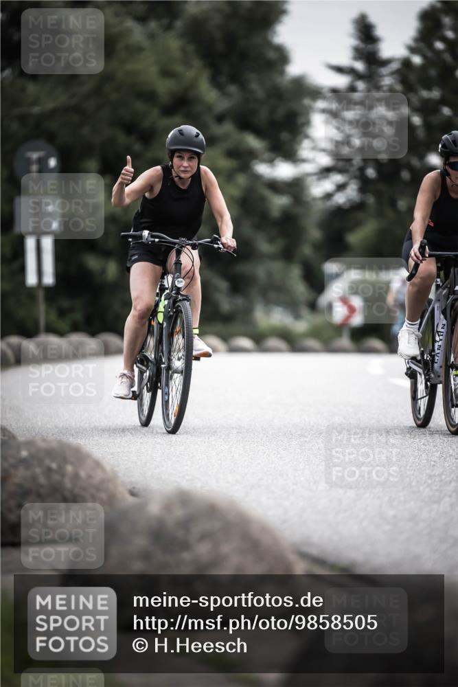 21.06.2026 - 29. Vierlanden-Triathlon H.Heesch http://msf.ph/oto/9858505 21.06.2026 10:30:49 Radfahren 142, 174, 294, 314, 366, 534, 559, 586 meine-sportfotos.de
