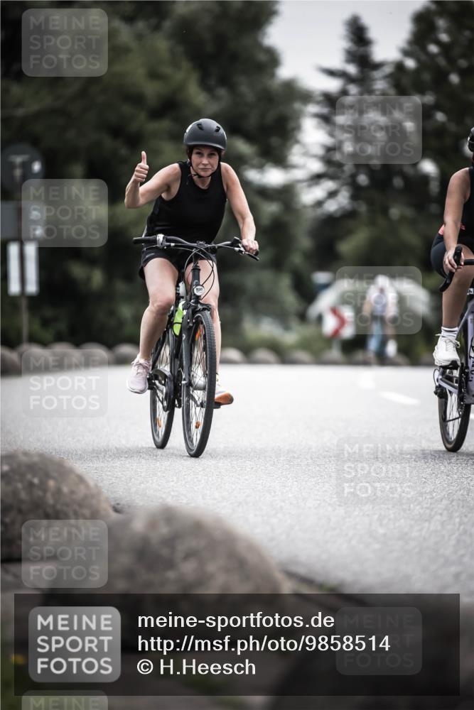 21.06.2026 - 29. Vierlanden-Triathlon H.Heesch http://msf.ph/oto/9858514 21.06.2026 10:30:49 Radfahren 142, 174, 294, 314, 366, 534, 559, 586 meine-sportfotos.de