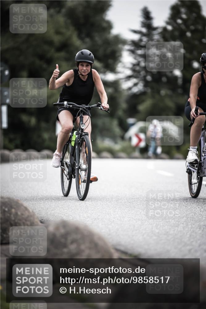 21.06.2026 - 29. Vierlanden-Triathlon H.Heesch http://msf.ph/oto/9858517 21.06.2026 10:30:49 Radfahren 142, 174, 294, 314, 366, 534, 559, 586 meine-sportfotos.de