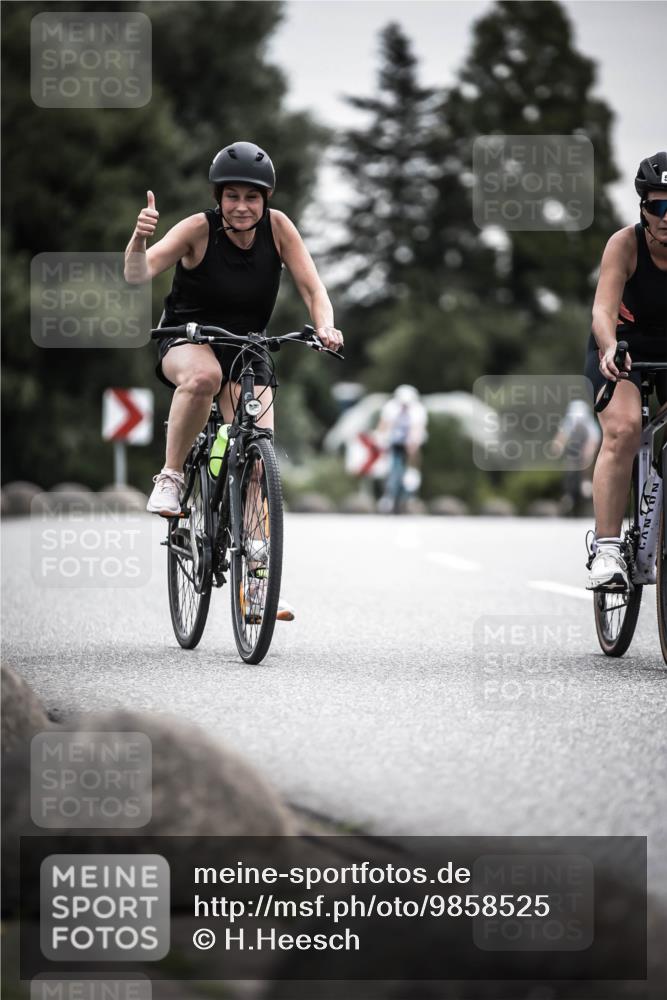 21.06.2026 - 29. Vierlanden-Triathlon H.Heesch http://msf.ph/oto/9858525 21.06.2026 10:30:50 Radfahren 142, 174, 294, 314, 366, 534, 559, 580, 586 meine-sportfotos.de