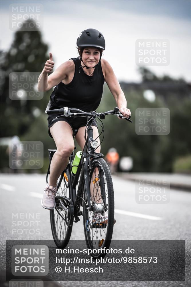 21.06.2026 - 29. Vierlanden-Triathlon H.Heesch http://msf.ph/oto/9858573 21.06.2026 10:30:50 Radfahren 142, 174, 294, 314, 366, 534, 559, 580, 586 meine-sportfotos.de