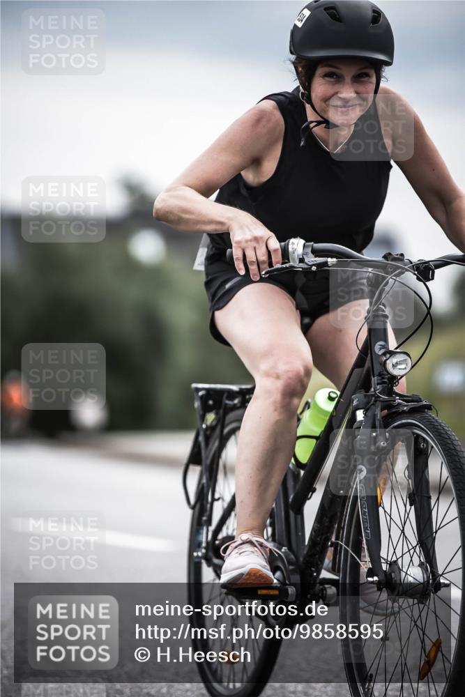 21.06.2026 - 29. Vierlanden-Triathlon H.Heesch http://msf.ph/oto/9858595 21.06.2026 10:30:51 Radfahren 142, 174, 175, 294, 314, 523, 534, 559, 580, 586 meine-sportfotos.de