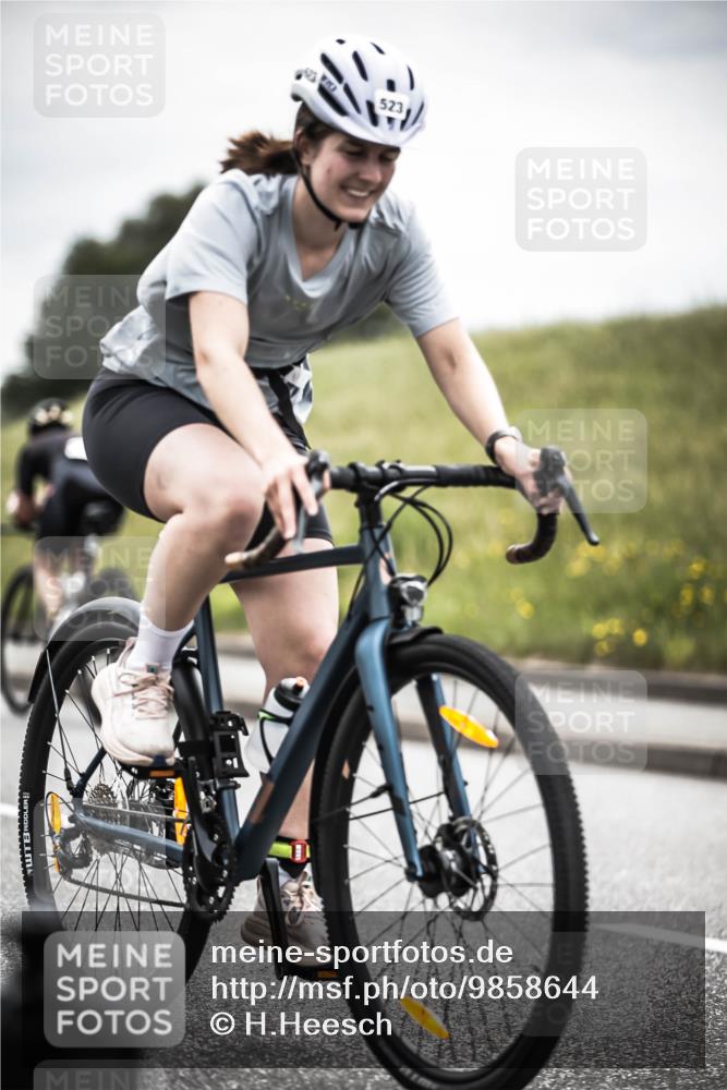 21.06.2026 - 29. Vierlanden-Triathlon H.Heesch http://msf.ph/oto/9858644 21.06.2026 10:30:59 Radfahren 175, 360, 505, 523, 580, 623 meine-sportfotos.de