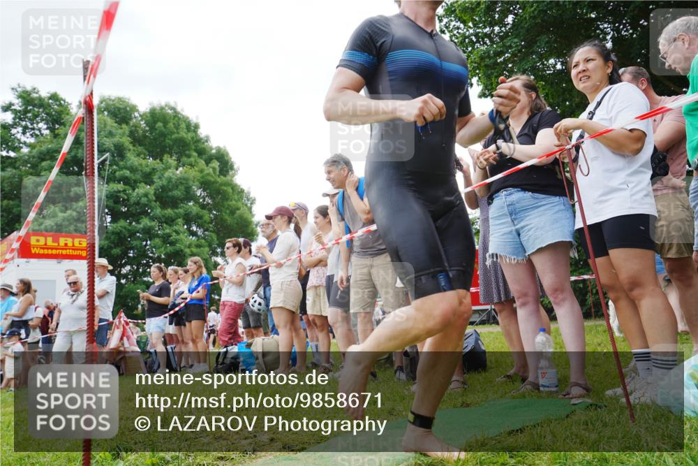 21.06.2026 - 29. Vierlanden-Triathlon LAZAROV Photography http://msf.ph/oto/9858671 21.06.2026 10:58:21 Schwimmen 668, 691, 715, 719 meine-sportfotos.de