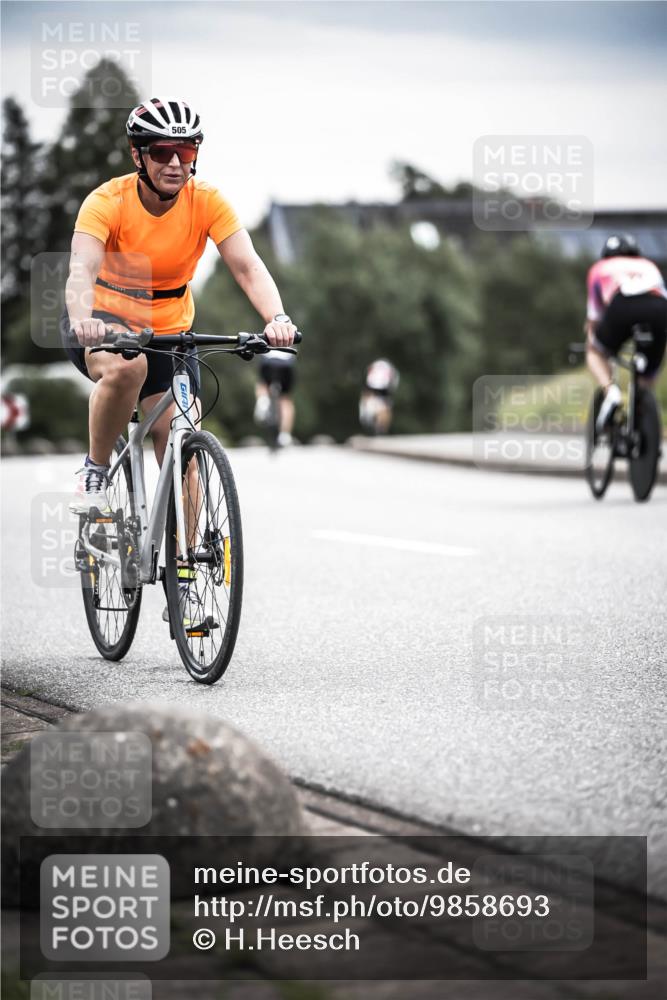 21.06.2026 - 29. Vierlanden-Triathlon H.Heesch http://msf.ph/oto/9858693 21.06.2026 10:31:01 Radfahren 175, 360, 505, 523, 580, 623 meine-sportfotos.de