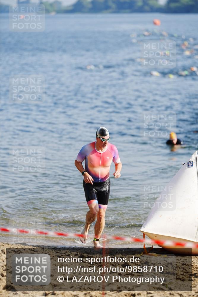 21.06.2026 - 29. Vierlanden-Triathlon LAZAROV Photography http://msf.ph/oto/9858710 21.06.2026 08:14:49 Schwimmen  meine-sportfotos.de
