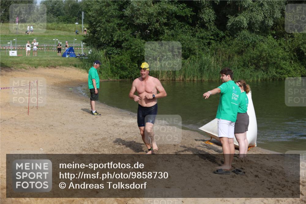21.06.2026 - 29. Vierlanden-Triathlon Andreas Tolksdorf http://msf.ph/oto/9858730 21.06.2026 09:04:04 Schwimmen 177, 244 meine-sportfotos.de