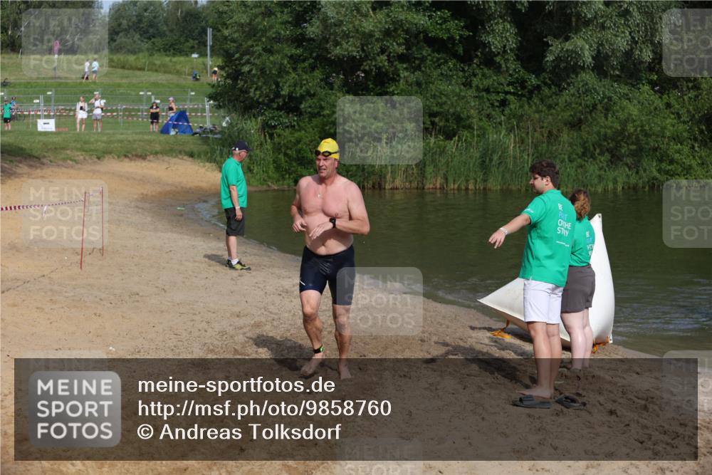 21.06.2026 - 29. Vierlanden-Triathlon Andreas Tolksdorf http://msf.ph/oto/9858760 21.06.2026 09:04:04 Schwimmen 177, 244 meine-sportfotos.de