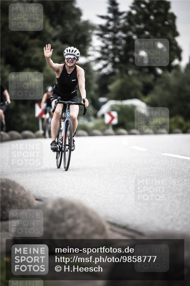 21.06.2026 - 29. Vierlanden-Triathlon H.Heesch http://msf.ph/oto/9858777 21.06.2026 10:31:14 Radfahren 154, 229, 265, 280, 352, 498, 612 meine-sportfotos.de