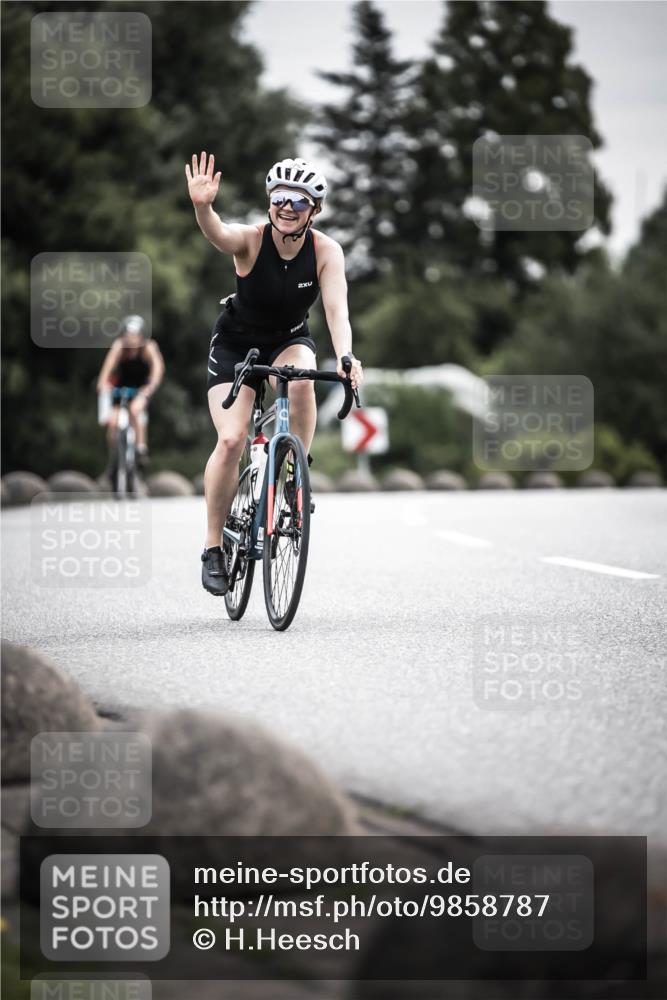 21.06.2026 - 29. Vierlanden-Triathlon H.Heesch http://msf.ph/oto/9858787 21.06.2026 10:31:14 Radfahren 154, 229, 265, 280, 352, 498, 612 meine-sportfotos.de