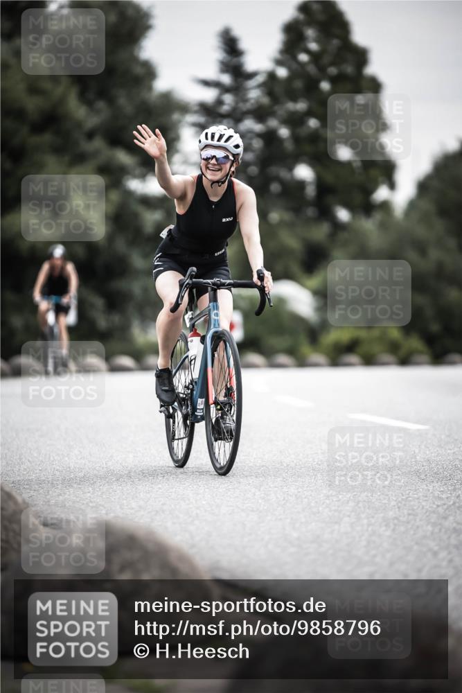 21.06.2026 - 29. Vierlanden-Triathlon H.Heesch http://msf.ph/oto/9858796 21.06.2026 10:31:15 Radfahren 229, 265, 280, 352, 498, 612 meine-sportfotos.de