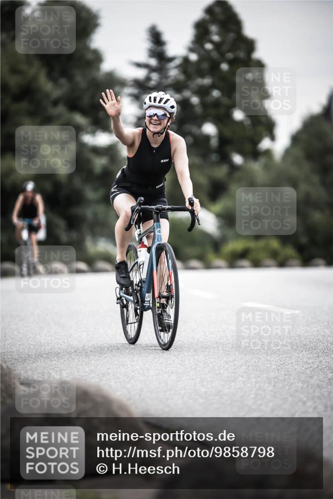 21.06.2026 - 29. Vierlanden-Triathlon H.Heesch http://msf.ph/oto/9858798 21.06.2026 10:31:15 Radfahren 229, 265, 280, 352, 498, 612 meine-sportfotos.de