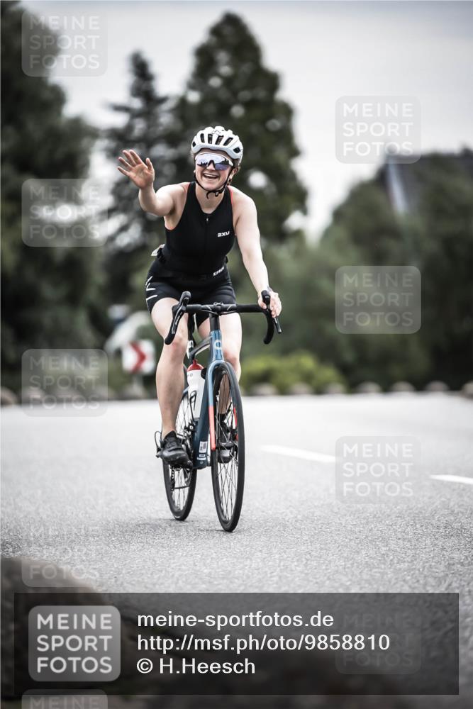 21.06.2026 - 29. Vierlanden-Triathlon H.Heesch http://msf.ph/oto/9858810 21.06.2026 10:31:15 Radfahren 229, 265, 280, 352, 498, 612 meine-sportfotos.de