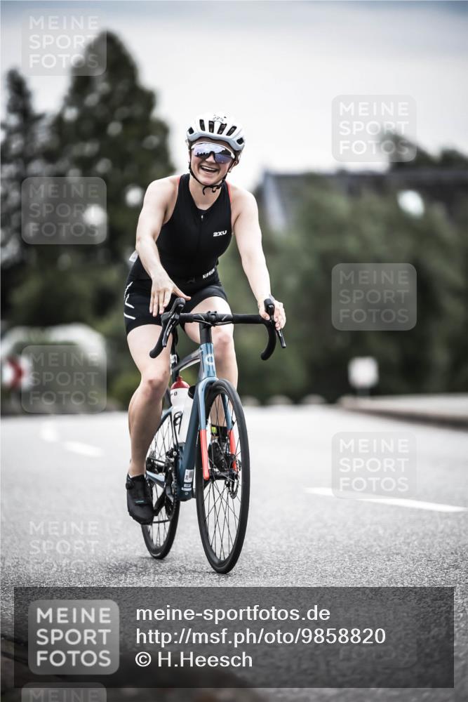 21.06.2026 - 29. Vierlanden-Triathlon H.Heesch http://msf.ph/oto/9858820 21.06.2026 10:31:15 Radfahren 229, 265, 280, 352, 498, 612 meine-sportfotos.de
