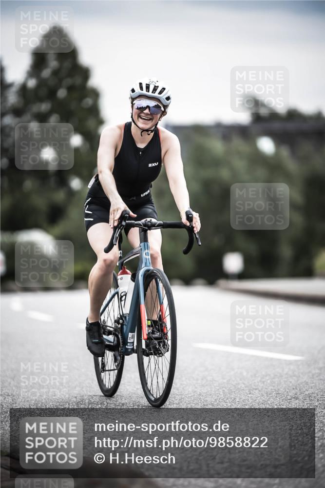 21.06.2026 - 29. Vierlanden-Triathlon H.Heesch http://msf.ph/oto/9858822 21.06.2026 10:31:15 Radfahren 229, 265, 280, 352, 498, 612 meine-sportfotos.de