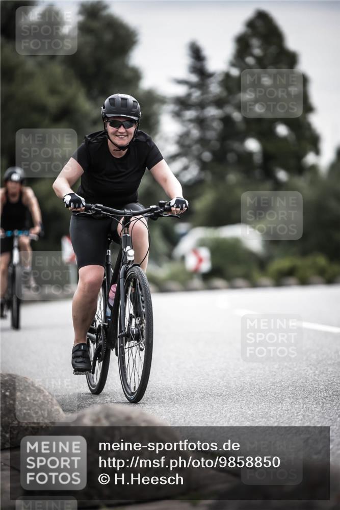 21.06.2026 - 29. Vierlanden-Triathlon H.Heesch http://msf.ph/oto/9858850 21.06.2026 10:31:17 Radfahren 229, 265, 280, 498, 612 meine-sportfotos.de