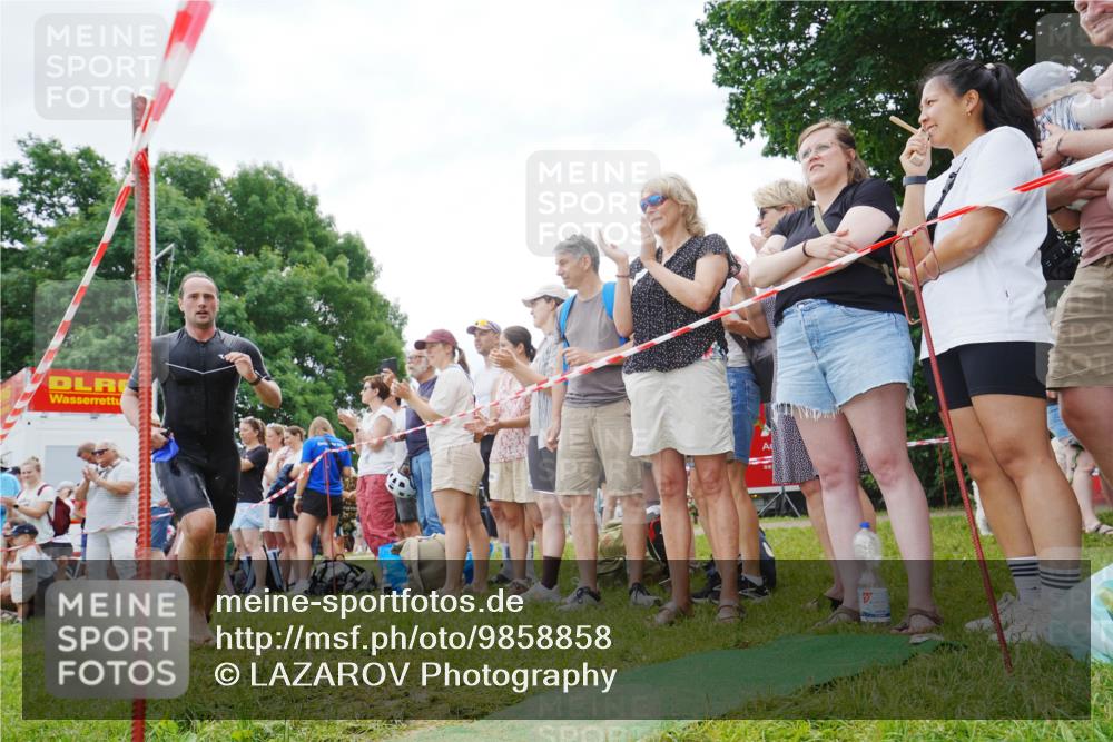 21.06.2026 - 29. Vierlanden-Triathlon LAZAROV Photography http://msf.ph/oto/9858858 21.06.2026 10:58:42 Schwimmen 675, 721 meine-sportfotos.de