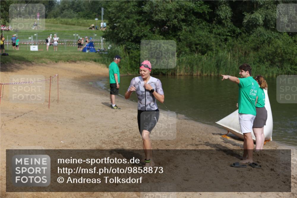 21.06.2026 - 29. Vierlanden-Triathlon Andreas Tolksdorf http://msf.ph/oto/9858873 21.06.2026 09:04:14 Schwimmen 244 meine-sportfotos.de