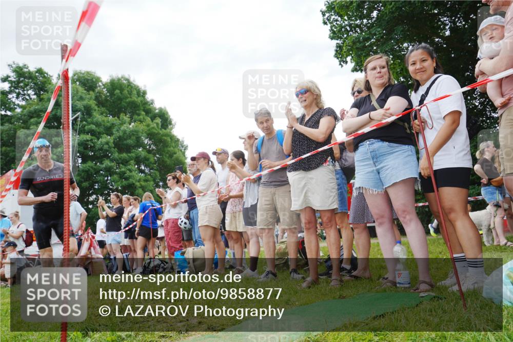 21.06.2026 - 29. Vierlanden-Triathlon LAZAROV Photography http://msf.ph/oto/9858877 21.06.2026 10:58:44 Schwimmen 630, 675, 721 meine-sportfotos.de
