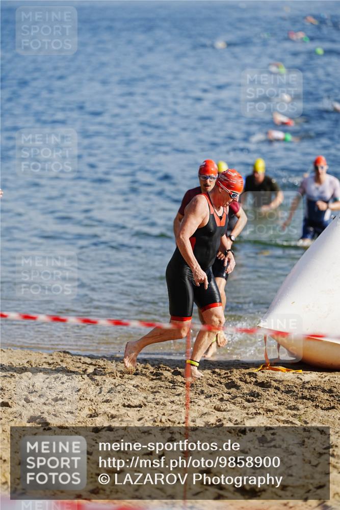 21.06.2026 - 29. Vierlanden-Triathlon LAZAROV Photography http://msf.ph/oto/9858900 21.06.2026 08:16:32 Schwimmen  meine-sportfotos.de