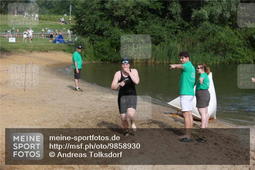 21.06.2026 - 29. Vierlanden-Triathlon Andreas Tolksdorf http://msf.ph/oto/9858930 21.06.2026 09:04:38 Schwimmen 290 meine-sportfotos.de