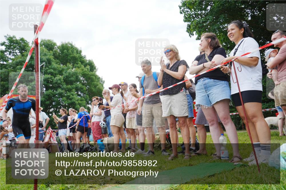 21.06.2026 - 29. Vierlanden-Triathlon LAZAROV Photography http://msf.ph/oto/9858982 21.06.2026 10:58:52 Schwimmen 630, 675, 681, 699, 721, 745 meine-sportfotos.de