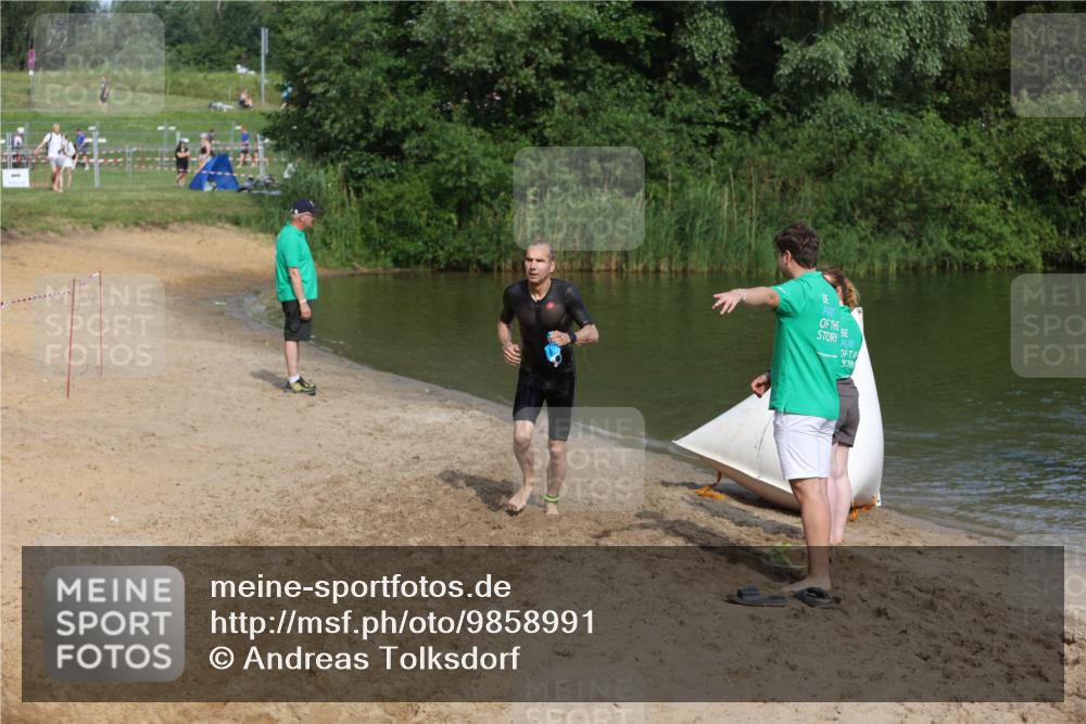 21.06.2026 - 29. Vierlanden-Triathlon Andreas Tolksdorf http://msf.ph/oto/9858991 21.06.2026 09:05:16 Schwimmen 192 meine-sportfotos.de