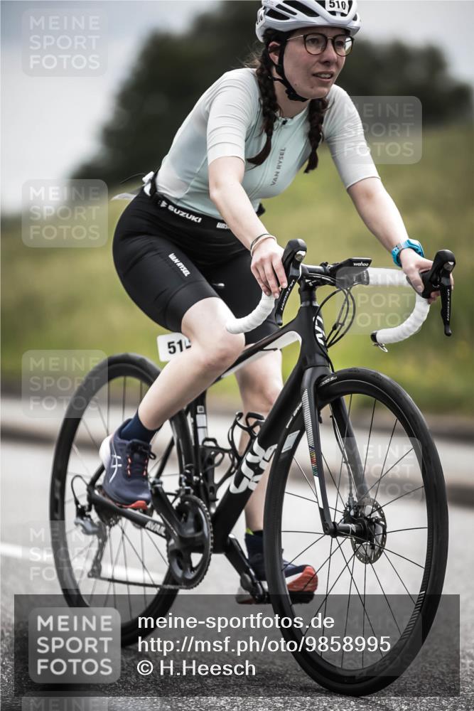 21.06.2026 - 29. Vierlanden-Triathlon H.Heesch http://msf.ph/oto/9858995 21.06.2026 10:31:35 Radfahren 123, 145, 301, 337, 489, 510 meine-sportfotos.de