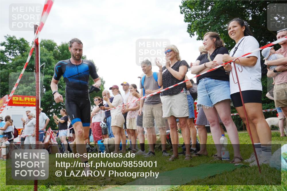 21.06.2026 - 29. Vierlanden-Triathlon LAZAROV Photography http://msf.ph/oto/9859001 21.06.2026 10:58:53 Schwimmen 630, 681, 699, 721, 745 meine-sportfotos.de