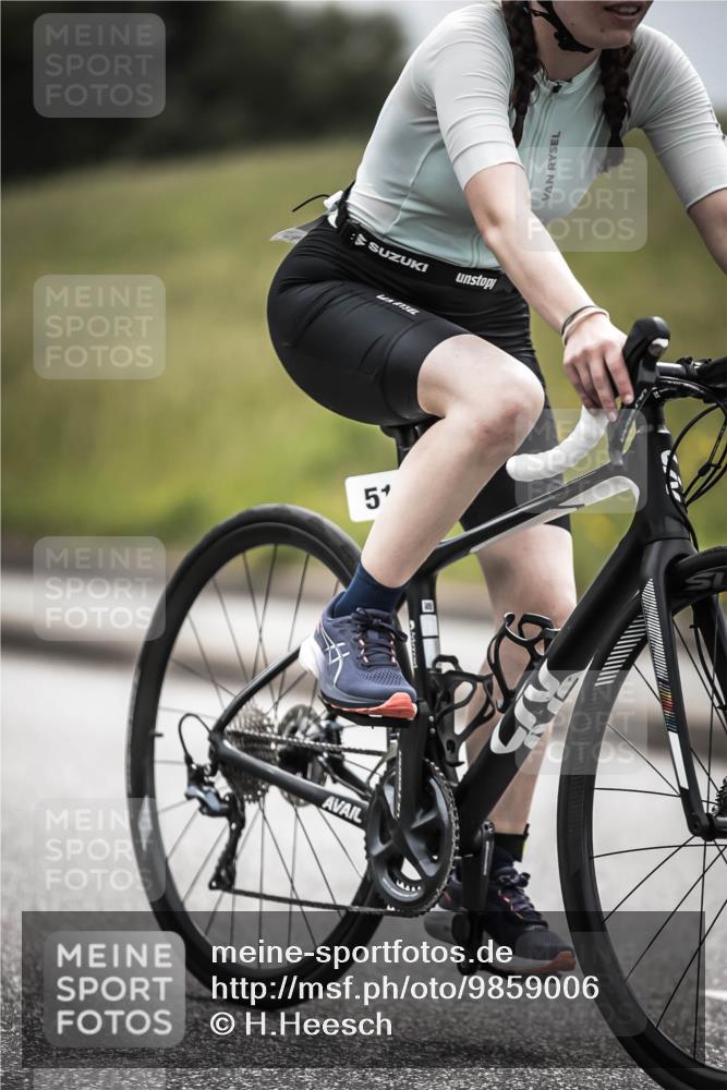 21.06.2026 - 29. Vierlanden-Triathlon H.Heesch http://msf.ph/oto/9859006 21.06.2026 10:31:35 Radfahren 123, 145, 301, 337, 489, 510 meine-sportfotos.de