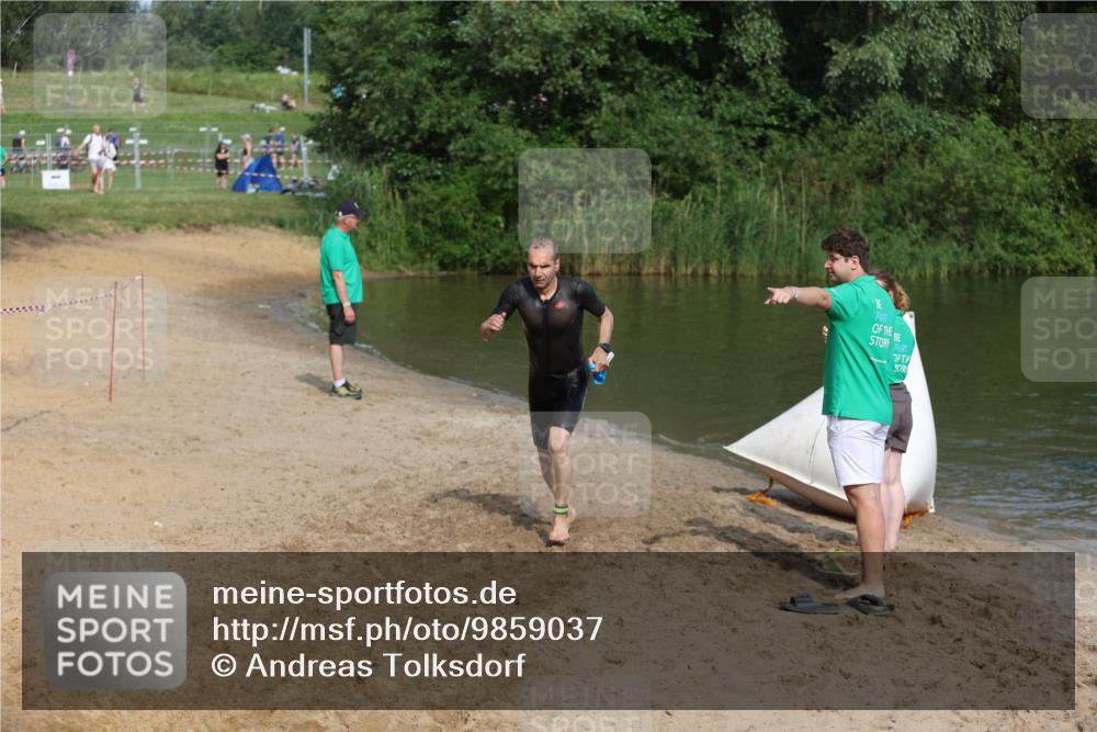 21.06.2026 - 29. Vierlanden-Triathlon Andreas Tolksdorf http://msf.ph/oto/9859037 21.06.2026 09:05:16 Schwimmen 192 meine-sportfotos.de