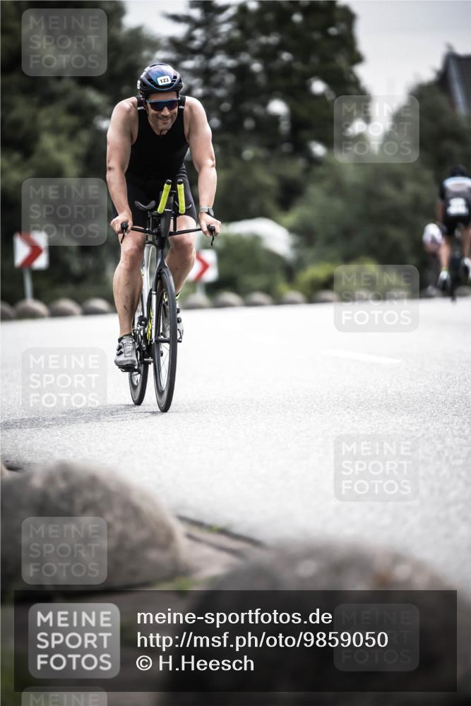 21.06.2026 - 29. Vierlanden-Triathlon H.Heesch http://msf.ph/oto/9859050 21.06.2026 10:31:42 Radfahren 123, 226, 301, 308, 1357 meine-sportfotos.de