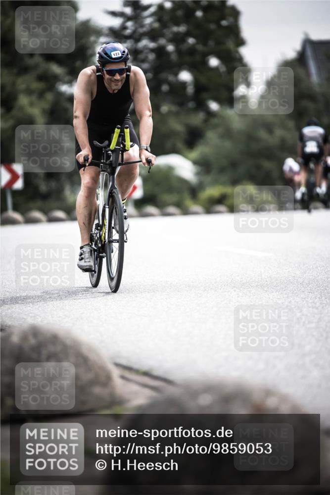 21.06.2026 - 29. Vierlanden-Triathlon H.Heesch http://msf.ph/oto/9859053 21.06.2026 10:31:42 Radfahren 123, 226, 301, 308, 1357 meine-sportfotos.de