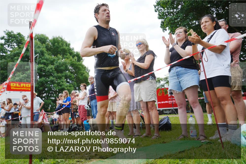 21.06.2026 - 29. Vierlanden-Triathlon LAZAROV Photography http://msf.ph/oto/9859074 21.06.2026 10:59:38 Schwimmen 682 meine-sportfotos.de