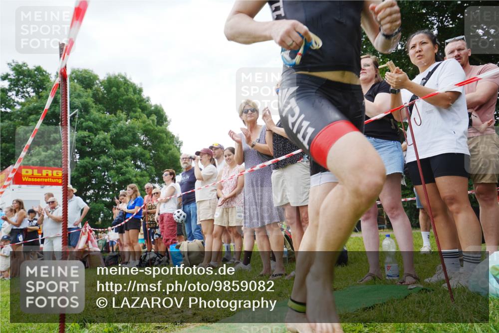 21.06.2026 - 29. Vierlanden-Triathlon LAZAROV Photography http://msf.ph/oto/9859082 21.06.2026 10:59:38 Schwimmen 682 meine-sportfotos.de