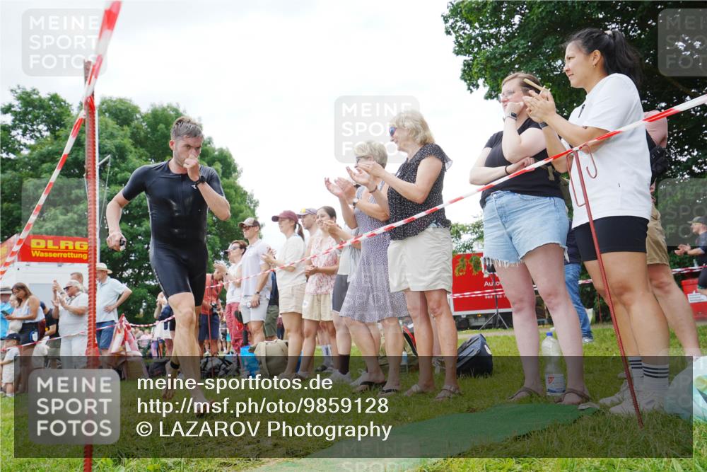 21.06.2026 - 29. Vierlanden-Triathlon LAZAROV Photography http://msf.ph/oto/9859128 21.06.2026 11:00:33 Schwimmen 696 meine-sportfotos.de