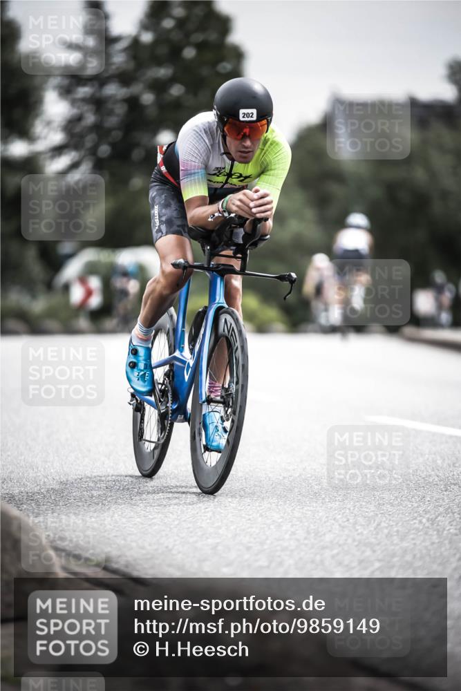 21.06.2026 - 29. Vierlanden-Triathlon H.Heesch http://msf.ph/oto/9859149 21.06.2026 10:31:51 Radfahren 62, 202, 213, 226, 308, 332, 389, 441 meine-sportfotos.de