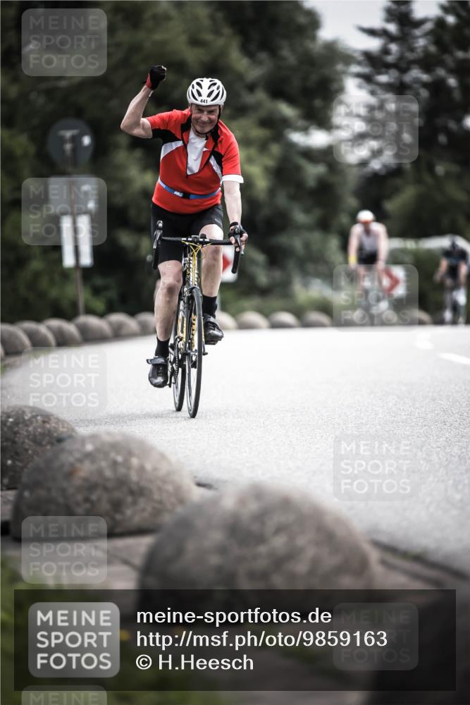 21.06.2026 - 29. Vierlanden-Triathlon H.Heesch http://msf.ph/oto/9859163 21.06.2026 10:31:54 Radfahren 52, 62, 137, 202, 213, 332, 389, 441 meine-sportfotos.de