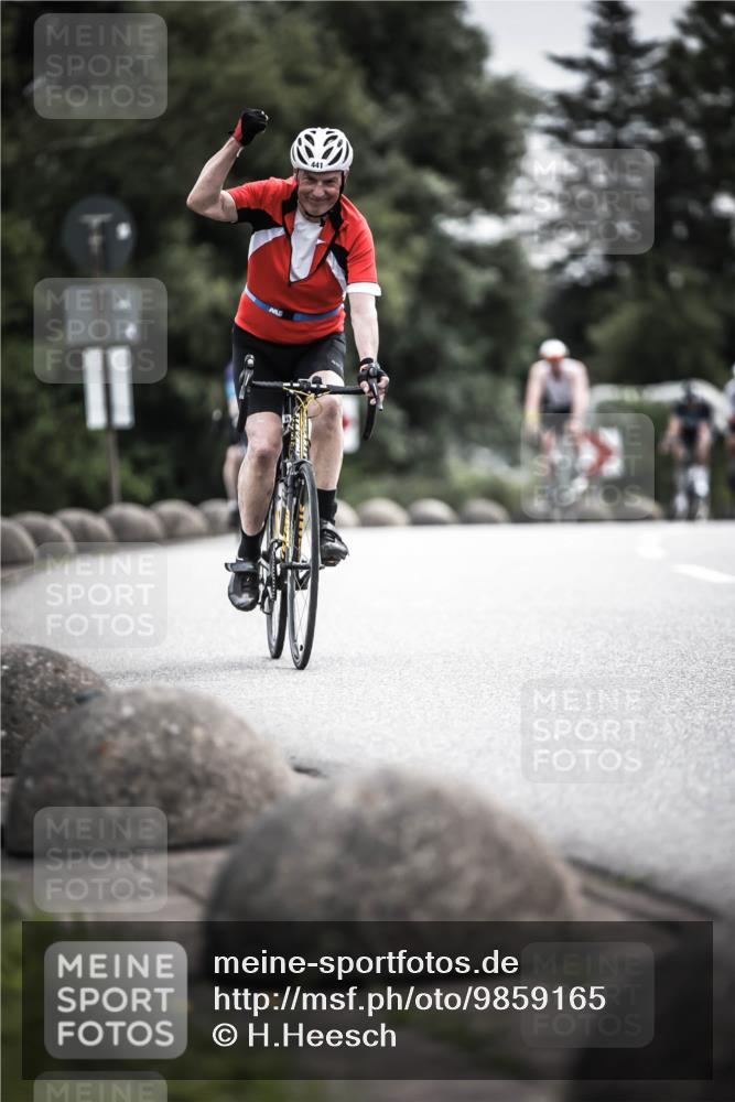 21.06.2026 - 29. Vierlanden-Triathlon H.Heesch http://msf.ph/oto/9859165 21.06.2026 10:31:54 Radfahren 52, 62, 137, 202, 213, 332, 389, 441 meine-sportfotos.de