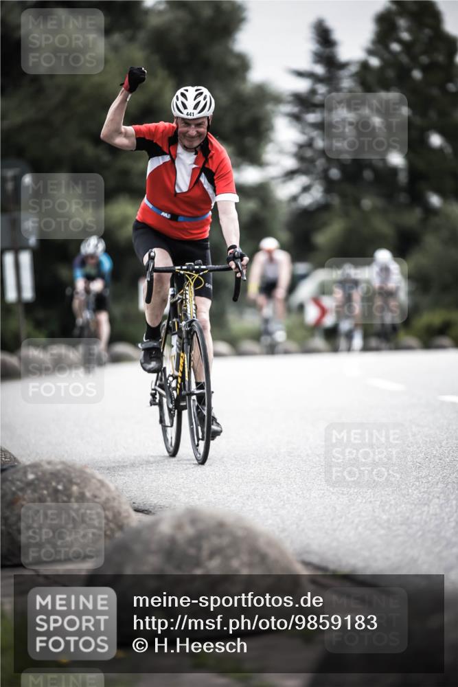 21.06.2026 - 29. Vierlanden-Triathlon H.Heesch http://msf.ph/oto/9859183 21.06.2026 10:31:54 Radfahren 52, 62, 137, 202, 213, 332, 389, 441 meine-sportfotos.de