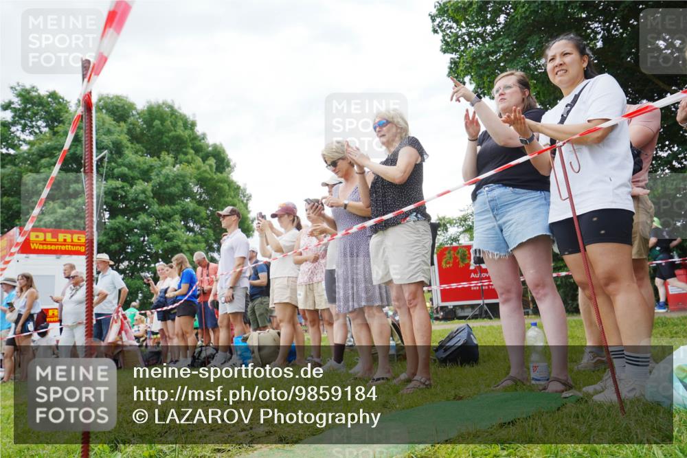 21.06.2026 - 29. Vierlanden-Triathlon LAZAROV Photography http://msf.ph/oto/9859184 21.06.2026 11:01:31 Schwimmen 656, 718 meine-sportfotos.de