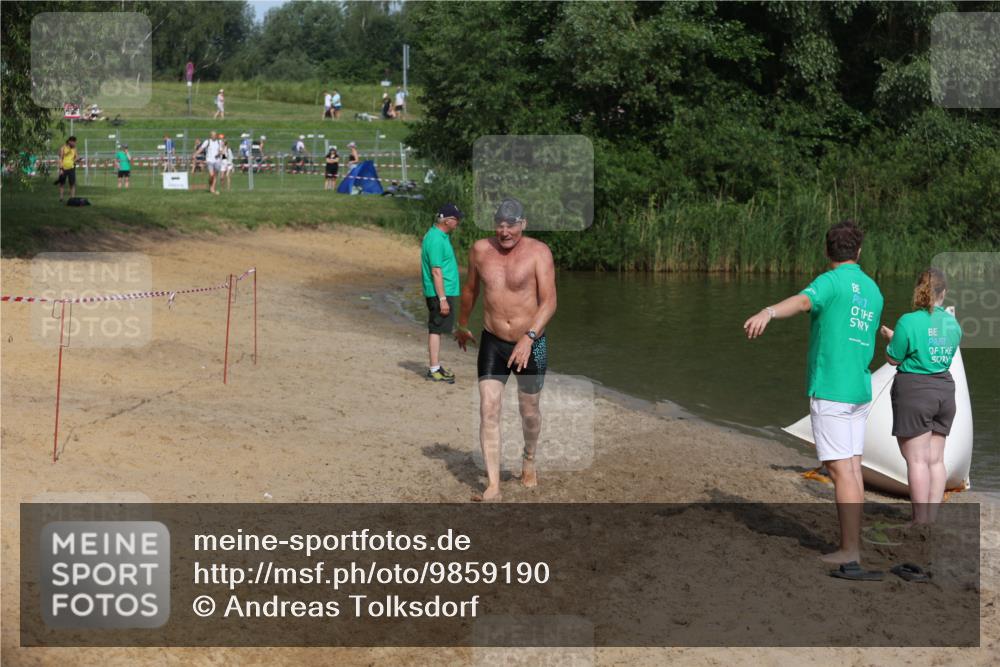 21.06.2026 - 29. Vierlanden-Triathlon Andreas Tolksdorf http://msf.ph/oto/9859190 21.06.2026 09:05:25 Schwimmen 287 meine-sportfotos.de