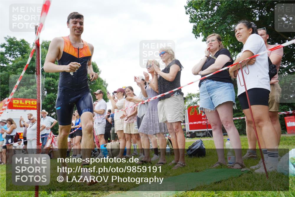21.06.2026 - 29. Vierlanden-Triathlon LAZAROV Photography http://msf.ph/oto/9859191 21.06.2026 11:01:48 Schwimmen 673 meine-sportfotos.de