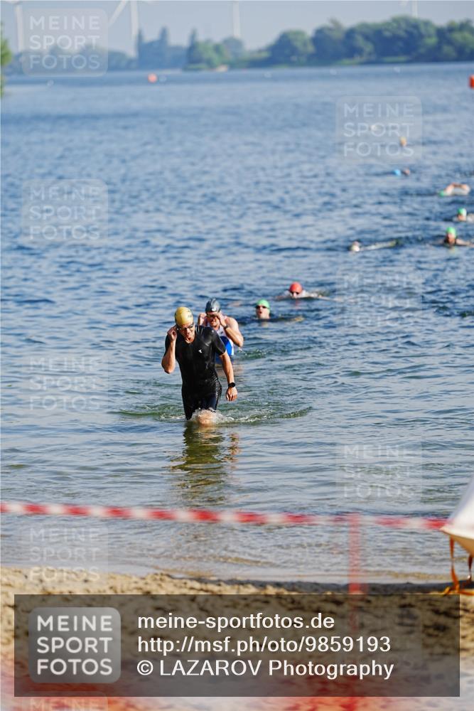 21.06.2026 - 29. Vierlanden-Triathlon LAZAROV Photography http://msf.ph/oto/9859193 21.06.2026 08:17:53 Schwimmen  meine-sportfotos.de