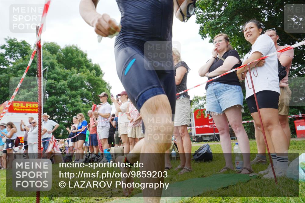 21.06.2026 - 29. Vierlanden-Triathlon LAZAROV Photography http://msf.ph/oto/9859203 21.06.2026 11:01:48 Schwimmen 673 meine-sportfotos.de