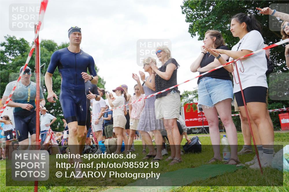 21.06.2026 - 29. Vierlanden-Triathlon LAZAROV Photography http://msf.ph/oto/9859219 21.06.2026 11:01:58 Schwimmen 641, 644, 707 meine-sportfotos.de