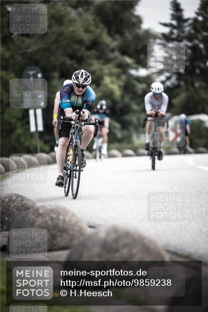 21.06.2026 - 29. Vierlanden-Triathlon H.Heesch http://msf.ph/oto/9859238 21.06.2026 10:31:57 Radfahren 52, 62, 137, 138, 213, 332, 441 meine-sportfotos.de