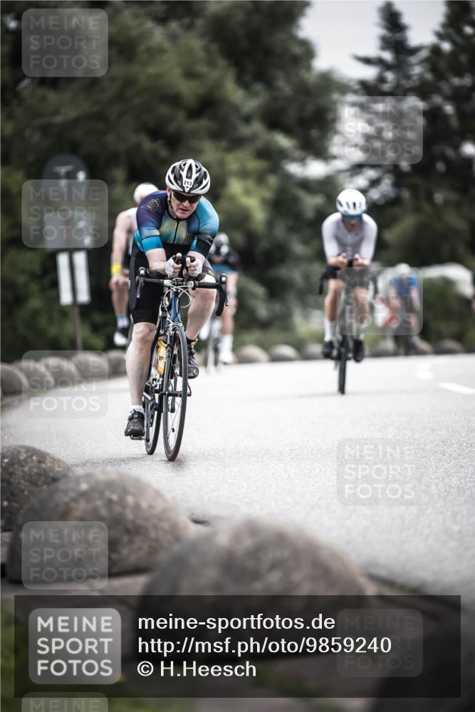 21.06.2026 - 29. Vierlanden-Triathlon H.Heesch http://msf.ph/oto/9859240 21.06.2026 10:31:57 Radfahren 52, 62, 137, 138, 213, 332, 441 meine-sportfotos.de