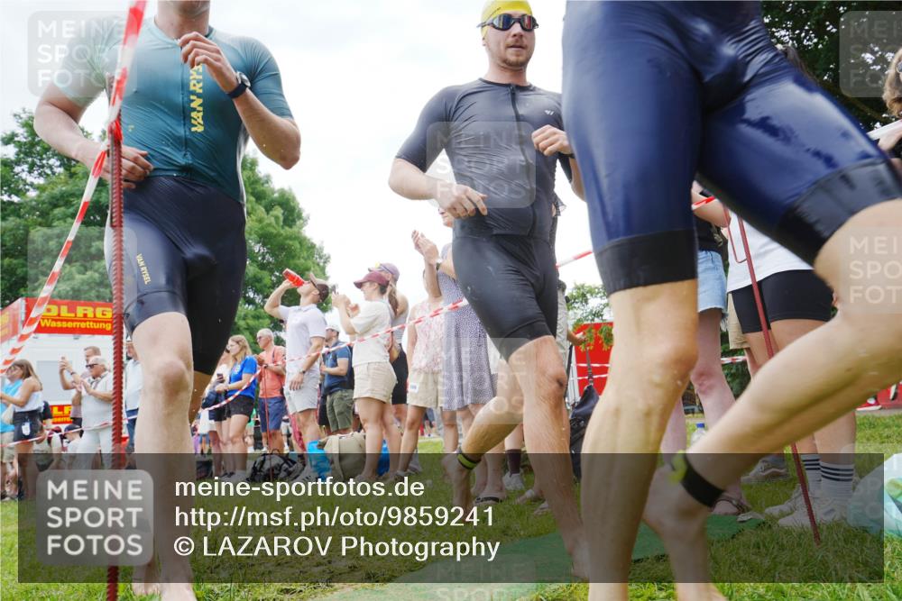 21.06.2026 - 29. Vierlanden-Triathlon LAZAROV Photography http://msf.ph/oto/9859241 21.06.2026 11:01:58 Schwimmen 641, 644, 707 meine-sportfotos.de